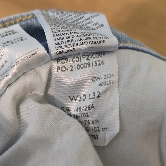 Levi's 318 Shaping Wide Leg Women's Jean In Tall Glass Of Water - Light Wash 30 - Picture 7 of 13